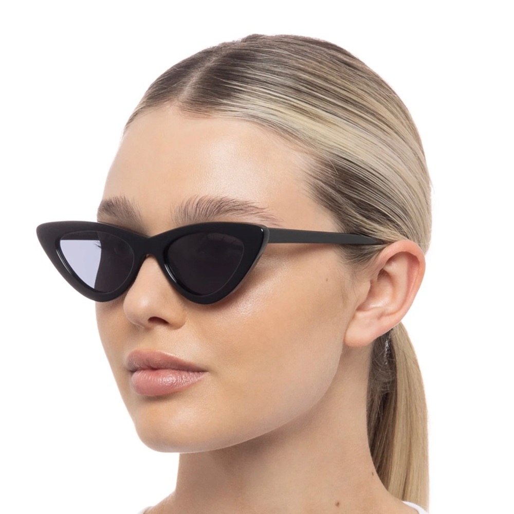 ADAM SELMAN X LE SPECS
Cat-Eye Tinted Sunglasses